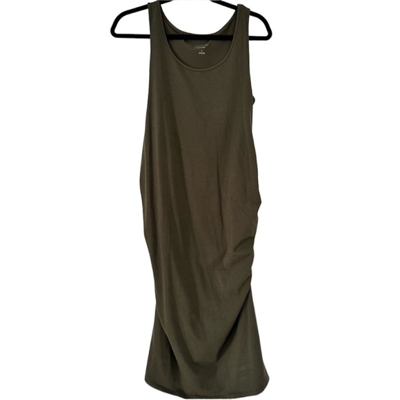 Isabel Maternity Sleeveless Stretch Dress - Picture 2 of 5